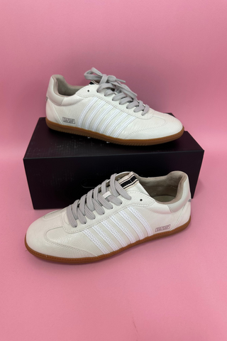 Sunny Stroll Sneaker
