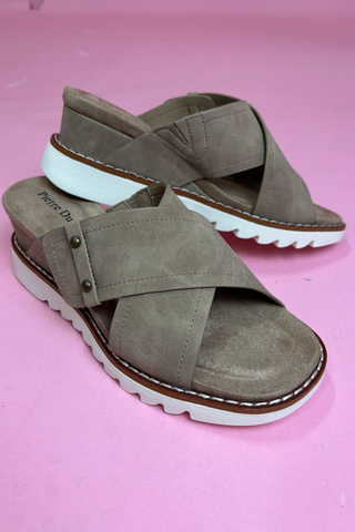 The Willow Buckle Slide Platform