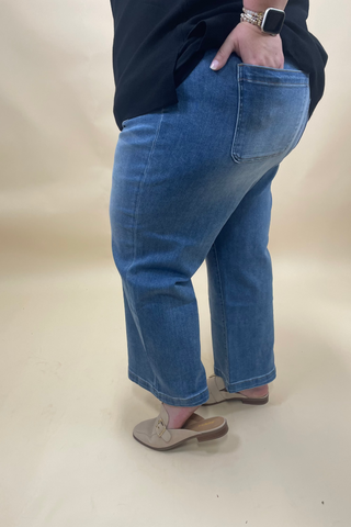 Coastal Patch Pocket Wide-Leg Jeans