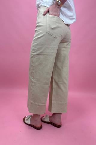 Weekend Stroll Cropped Pants